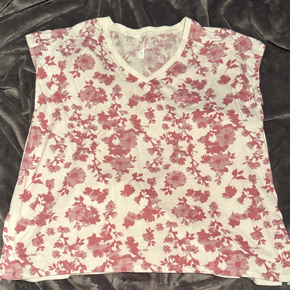 LuLaRoe Pink Floral Short Sleeve Top
